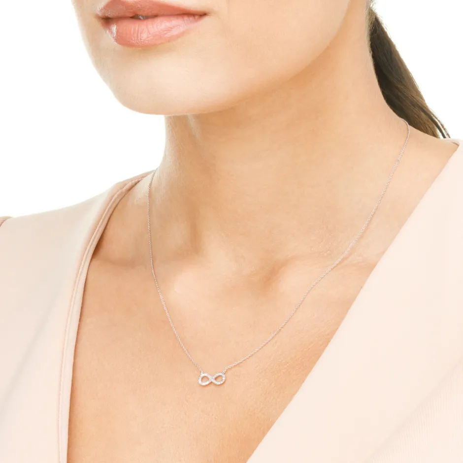 halskette_infinity_mit_di_2-1.webp Halskette Infinity mit Diamanten, 18 Karat Weißgold-LEAF Discount