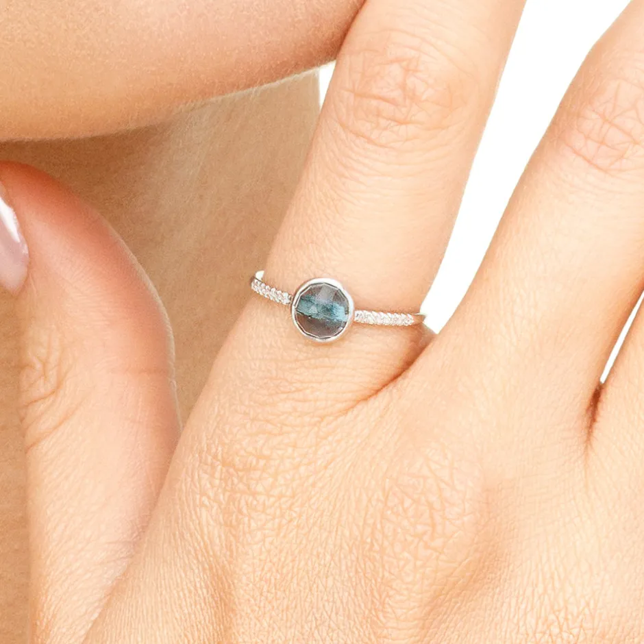 ring_blue_topas_mit_diama_1.webp Ring Blue Topas mit Diamanten, 14 Karat Weißgold-LEAF Sale