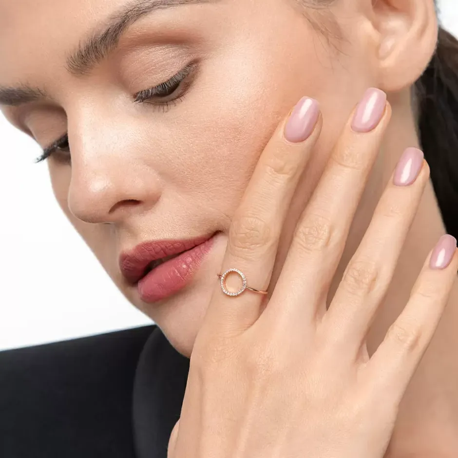 ring_circle_mit_diamanten_2-1.webp Ring Circle mit Diamanten, 18 Karat Rosegold-LEAF Discount