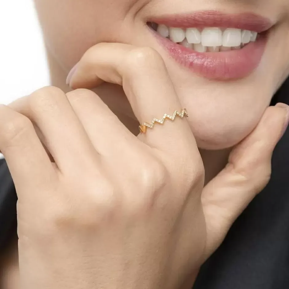 ring_flash_mit_diamanten__1-2.webp Ring Flash mit Diamanten, 18 Karat Gelbgold-LEAF Hot