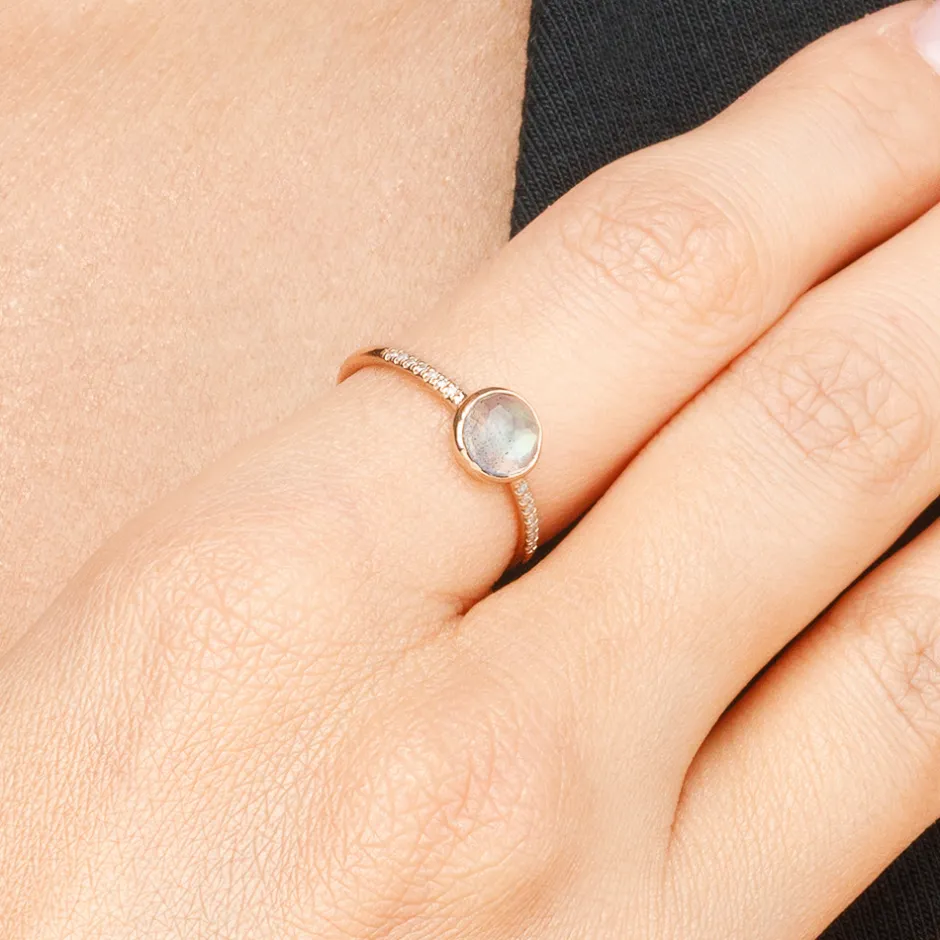 ring_labradorit_mit_diama_1-1.webp Ring Labradorit mit Diamanten, 14 Karat Rosegold-LEAF New