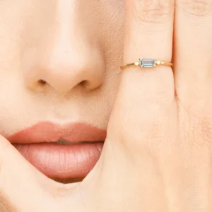 Ring London Blue Topaz, 14 Karat Gelbgold-LEAF Clearance