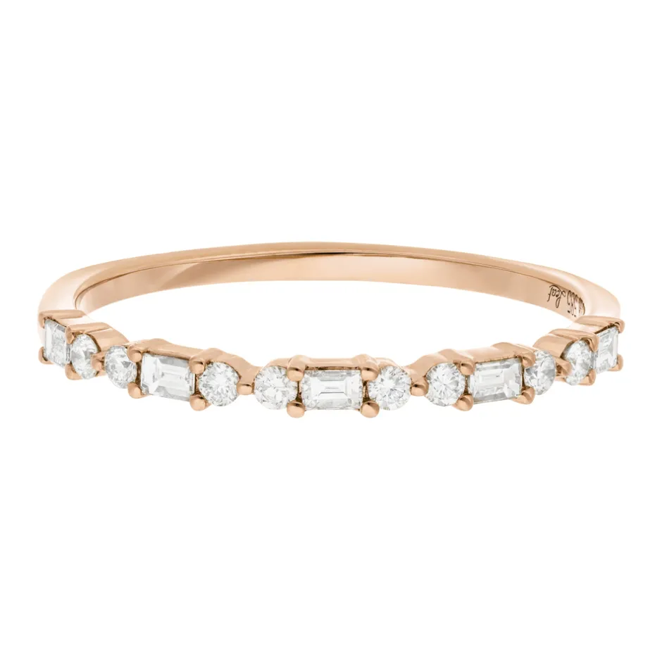 ring_mit_baguette_diamant_4-1.webp Ring mit Baguette Diamanten, 14 Karat Rosegold-LEAF Best