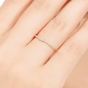 Ring mit Diamanten, Tiny Baguette, 14 Karat Gelbgold-LEAF Sale