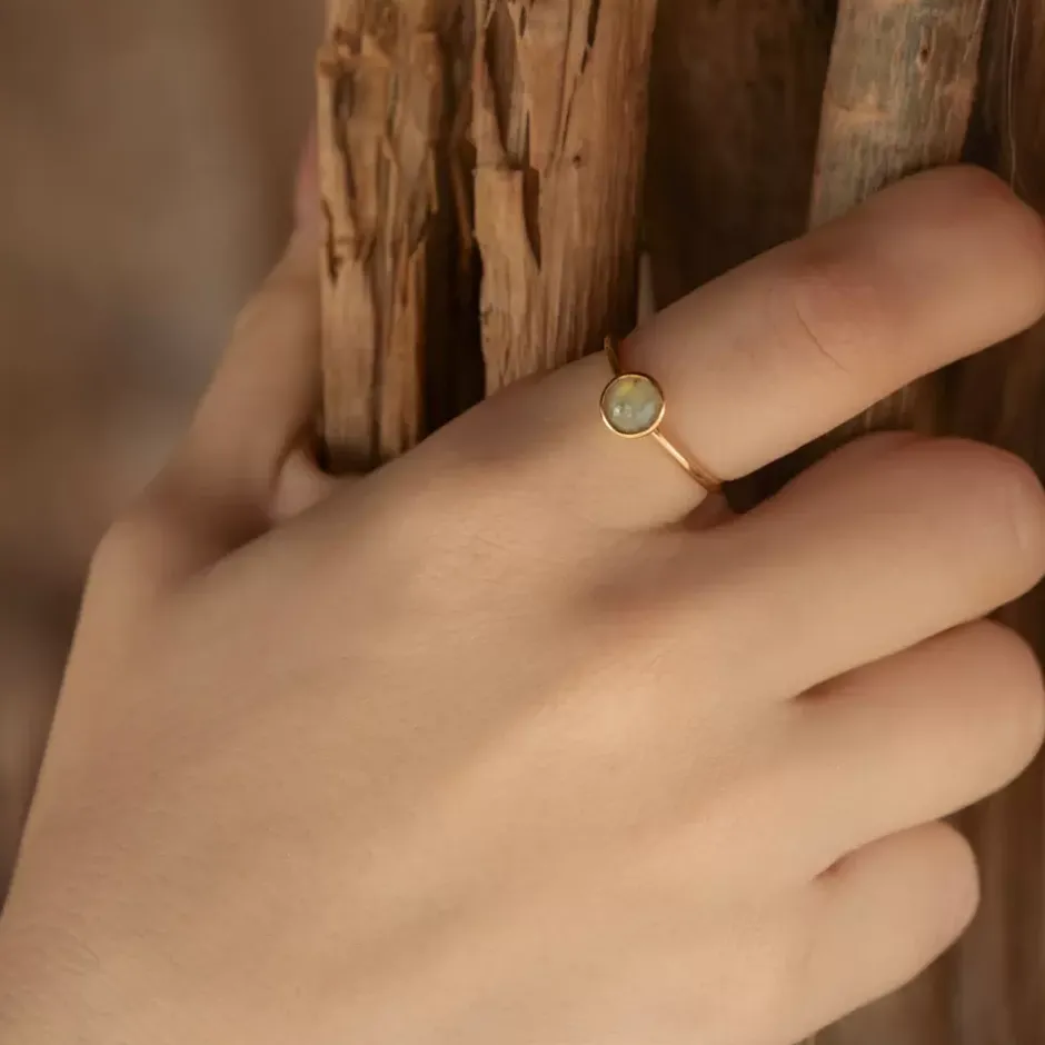 stacking_ring_labradorit__1-1.webp Stacking Ring, Labradorit, 6mm, 18 K Rosegold vergoldet, Gr.50-LEAF New